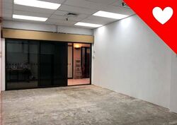 Lucky Plaza (D9), Shop House #535107201
